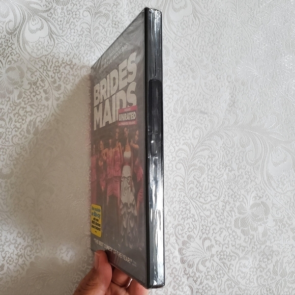 Bridesmaids DVD new sealed comedy film Kristen Wiig, Rose Byrn, Maya‎ Rudolph - Picture 2 of 3